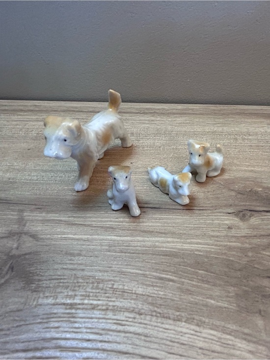 Vintage Other - Vintage White and Tan Ceramic Dog Family Figurines